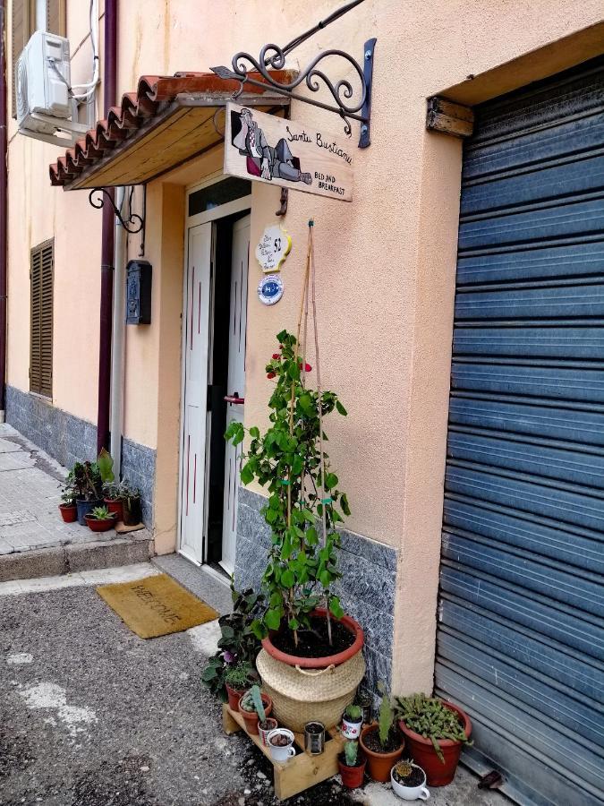 Santu Bustianu Bed & Breakfast Orgosolo Exterior photo
